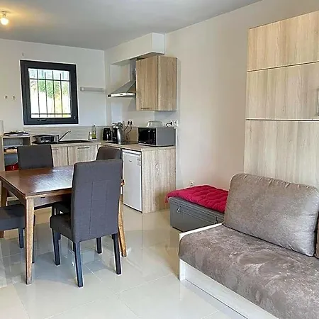 Apartment T2 Avec Terrasse Et Parking
